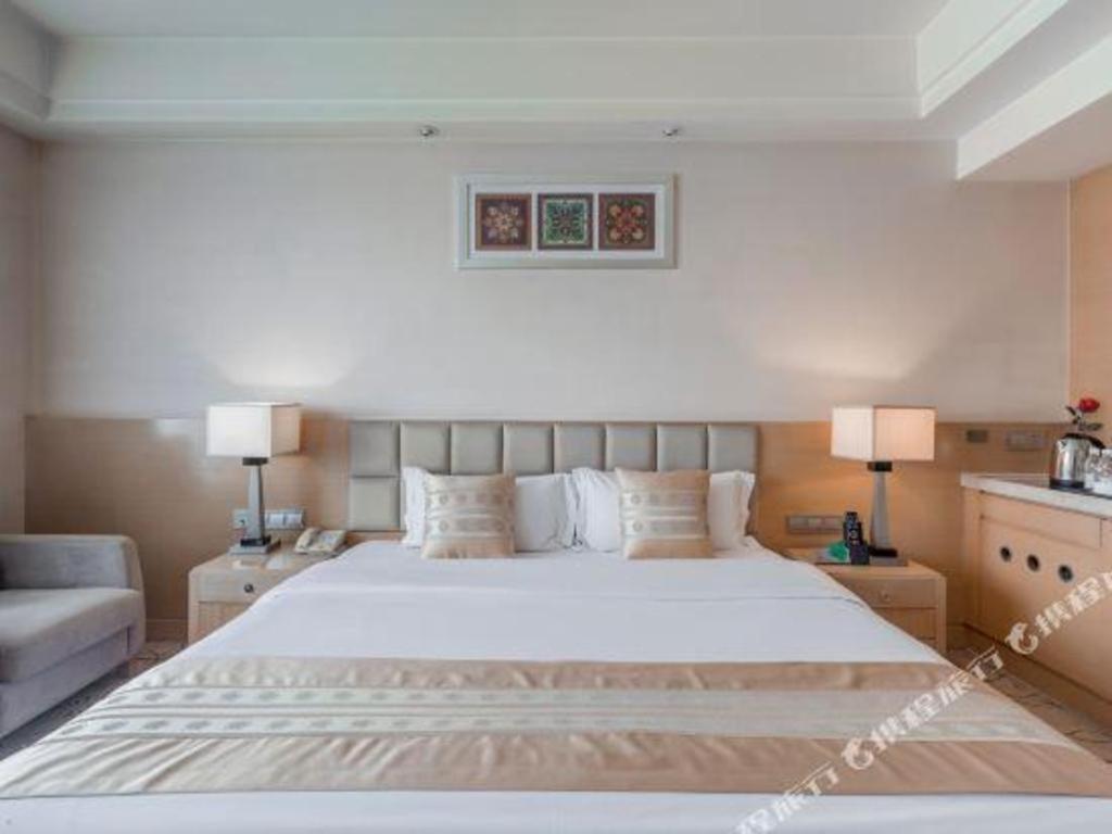 Chengdu Yinsheng International Hotel Supoqiao Exterior photo