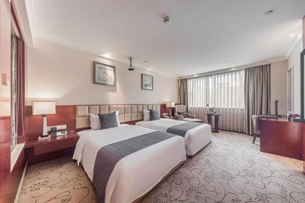 Chengdu Yinsheng International Hotel Supoqiao Exterior photo