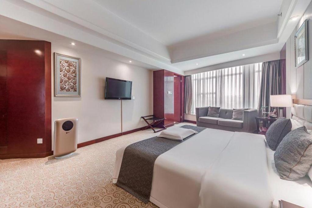 Chengdu Yinsheng International Hotel Supoqiao Exterior photo