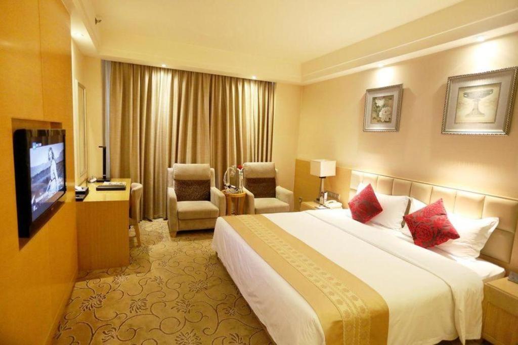 Chengdu Yinsheng International Hotel Supoqiao Exterior photo